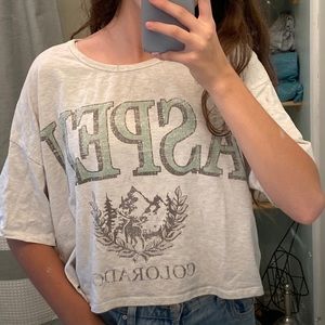 Cute shirt can be cropped depending on ur size I’d say it fits anyone